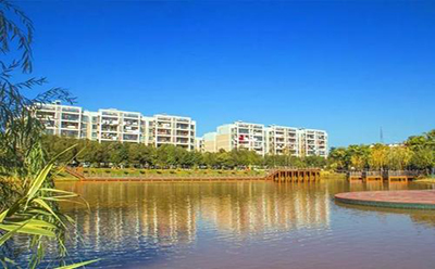 学院湖泊风景 德阳2019年自考专科如何报名?(图1)